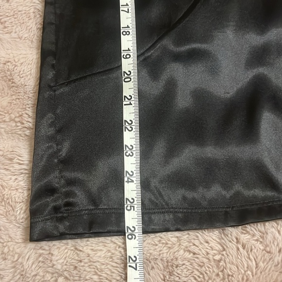 Simply Vera (Vera Wang) black tie neck satin-like blouse - Picture 6 of 10